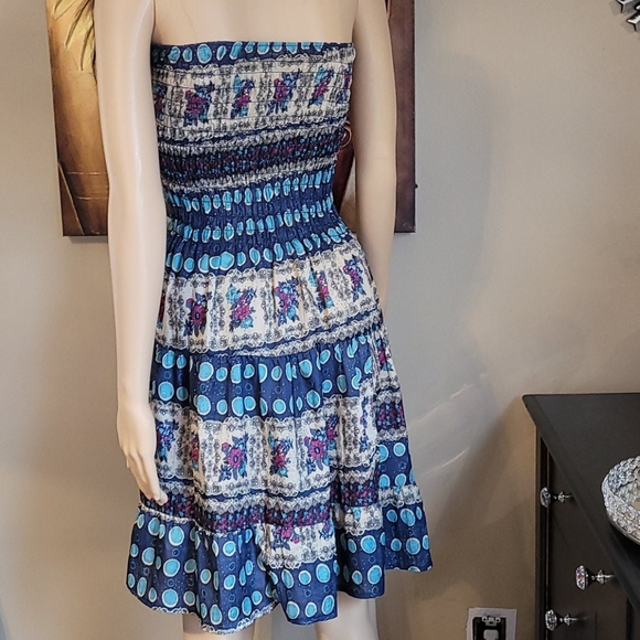 Dress - Picture 4 of 5